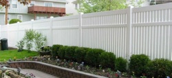 Click here to see our Vinyl Fence gallery